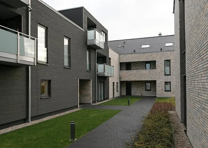 Im Sonnengarten Pinguin Kellenhusen