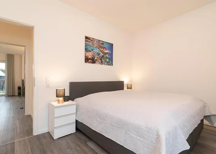 Im Sonnengarten Pinguin * Kellenhusen